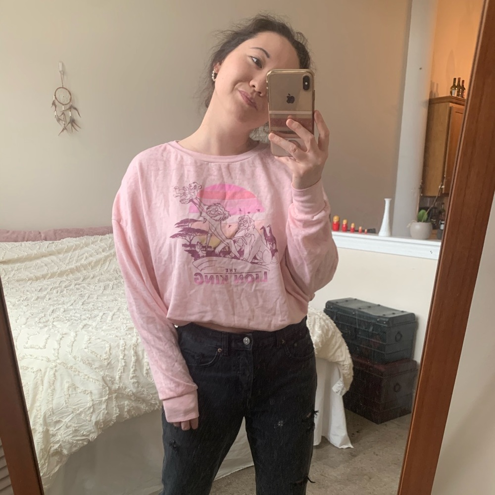 💐 2 for $20!! 💐 Lion King Graphic long sleeve - Picture 3 of 5